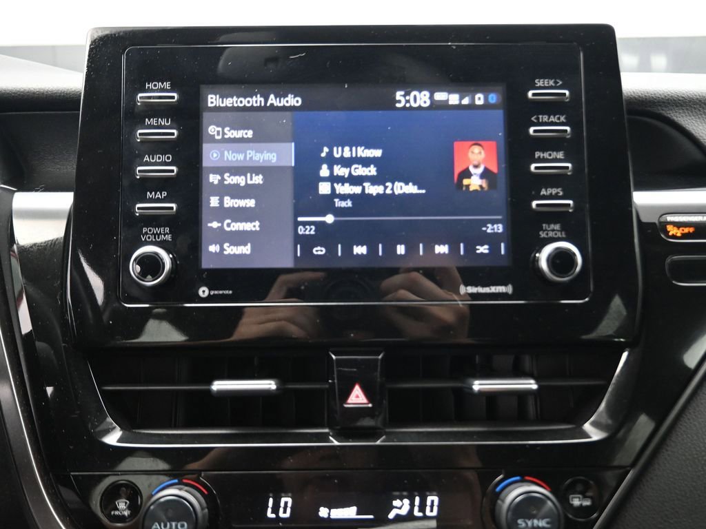 Used 2022 Toyota Camry SE image 8