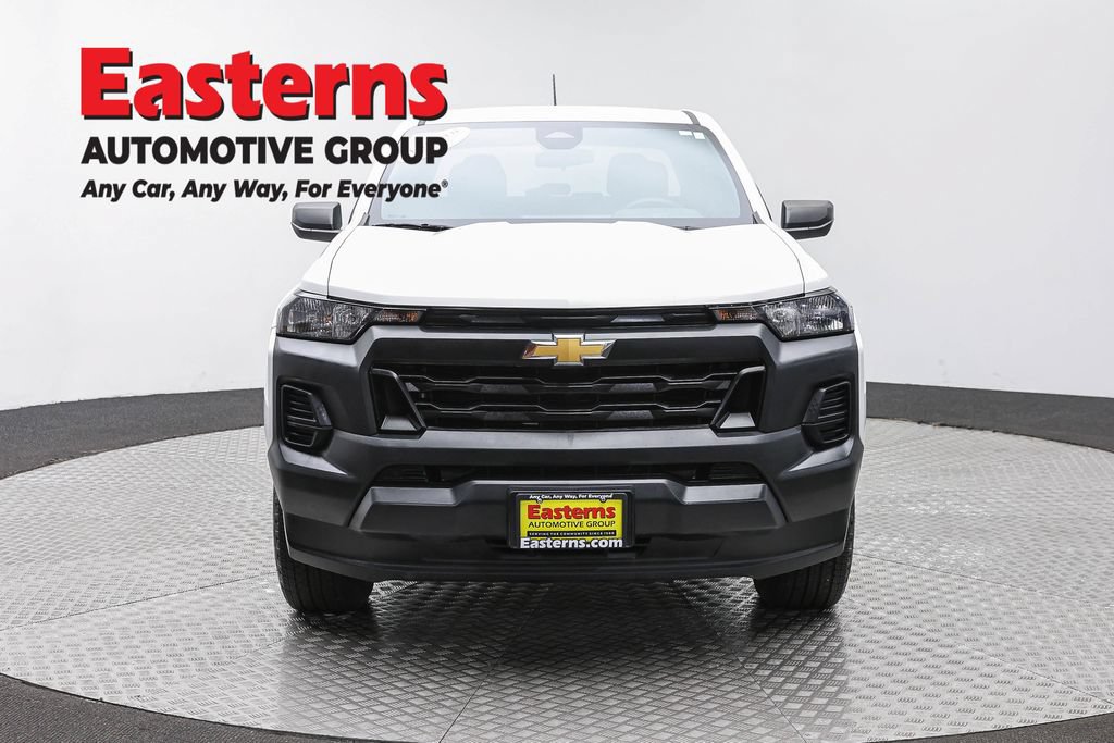 Used 2023 Chevrolet Colorado W/T RWD image 2