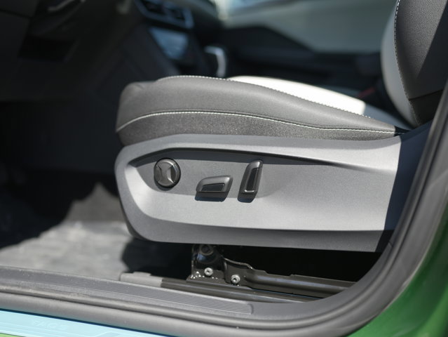 New 2025 Volkswagen Taos SEL AWD/4WD image 26