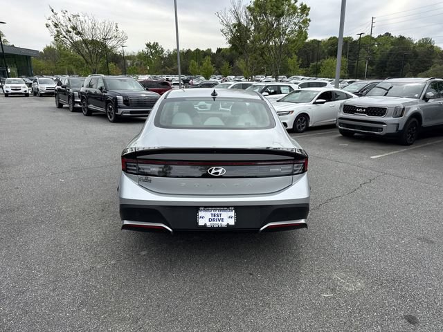 Certified 2025 Hyundai Sonata SE image 6