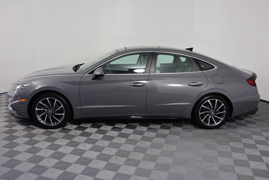 Used 2022 Hyundai Sonata Limited w/ Preferred Accessory Package FWD image 5
