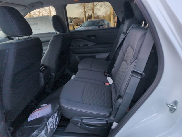 New 2025 Nissan Pathfinder SV w/ Black Appearance Package image 10