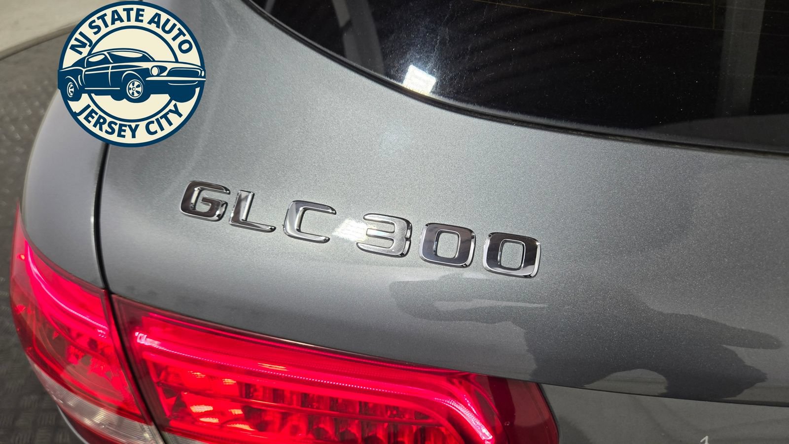 Used 2018 Mercedes-Benz GLC 300 4MATIC image 31