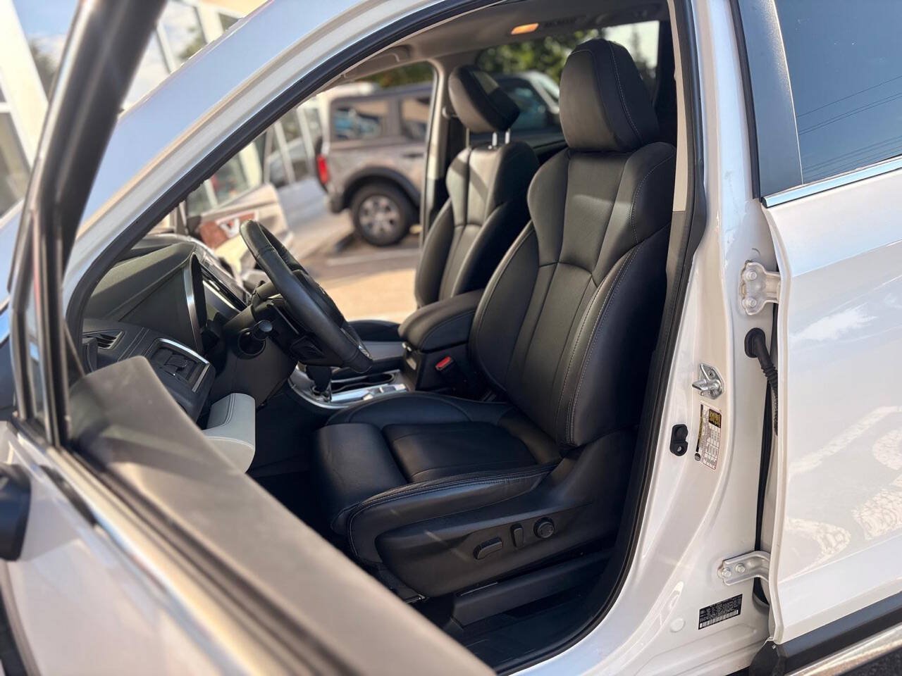 Used 2022 Subaru Ascent Touring AWD/4WD image 43