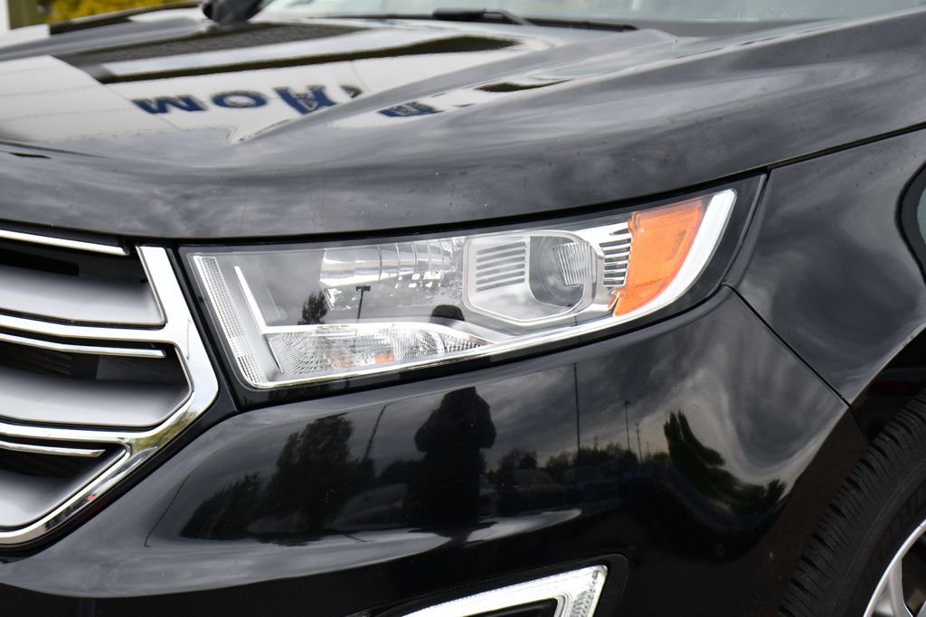 Used 2018 Ford Edge Titanium w/ Equipment Group 302A AWD/4WD image 37