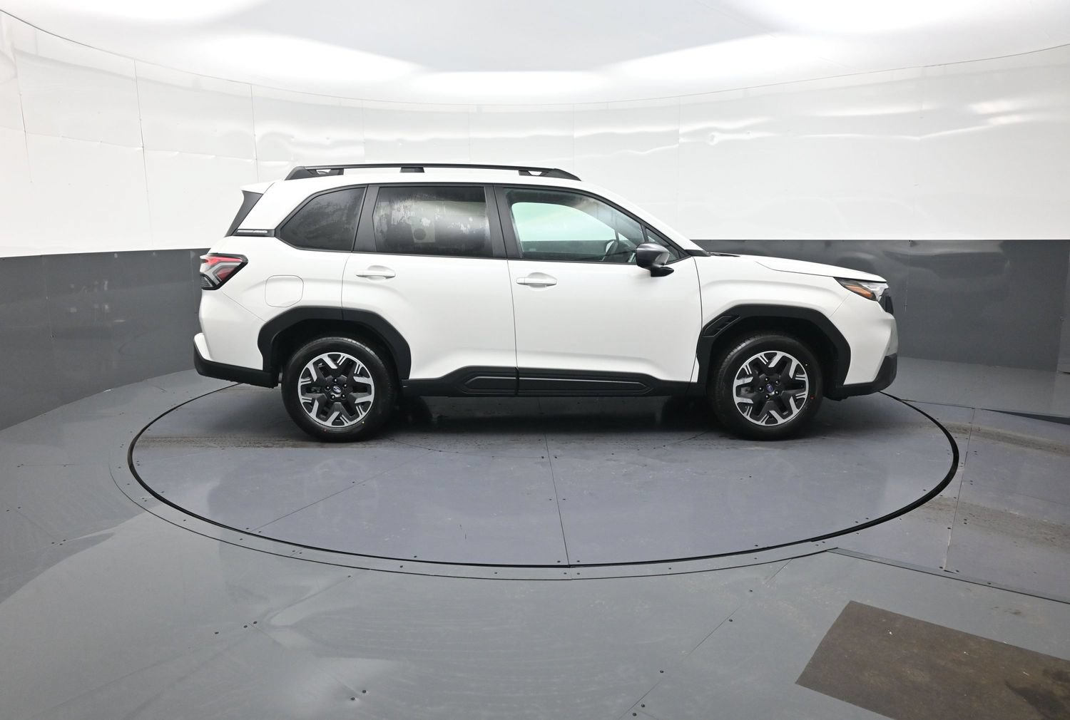 Used 2026 Subaru Forester Premium AWD/4WD image 2