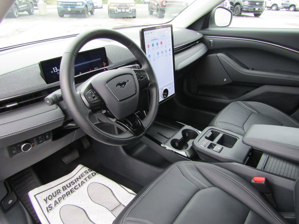 Used 2025 Ford Mustang Mach-E Premium AWD/4WD image 10