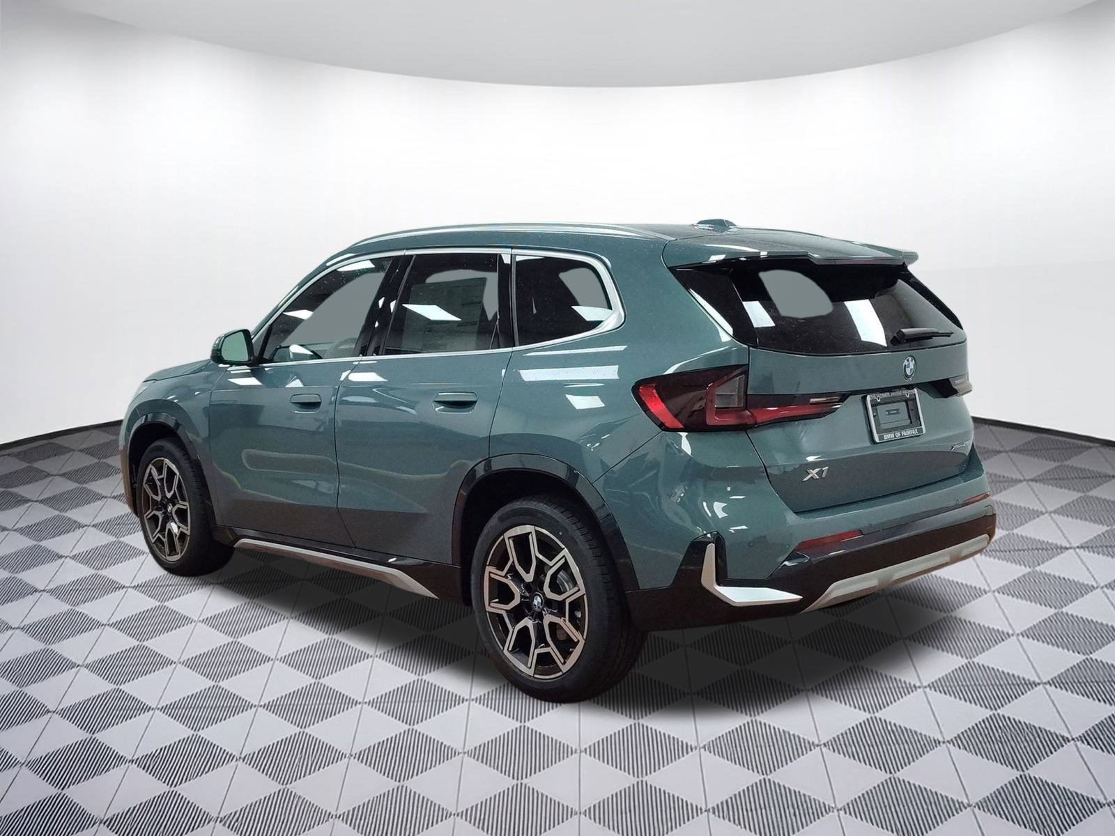 Used 2025 BMW X1 xDrive28i w/ Convenience Package image 3