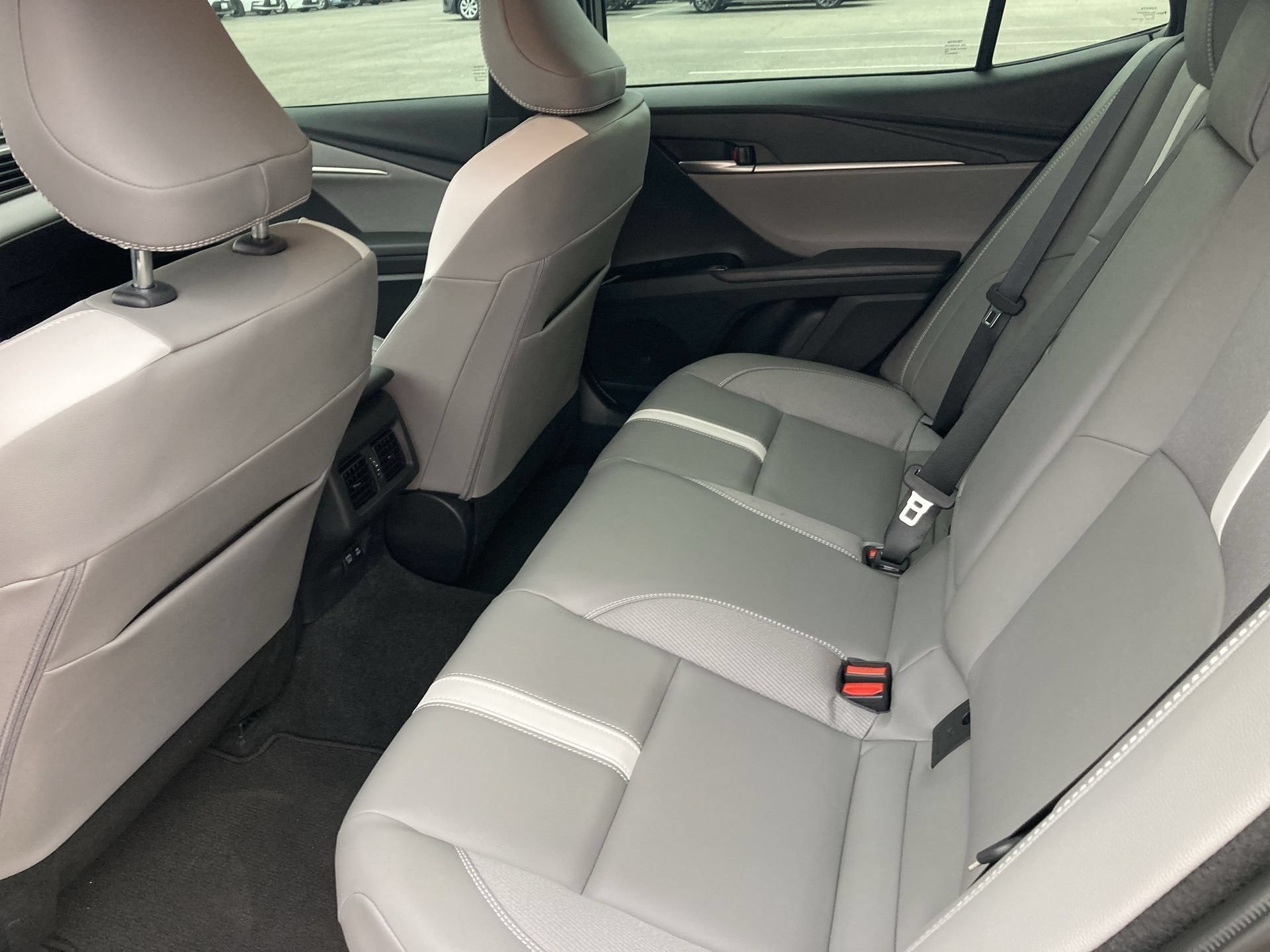 Used 2026 Toyota Camry SE FWD image 26