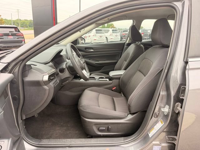 Used 2024 Nissan Altima 2.5 SV FWD image 20