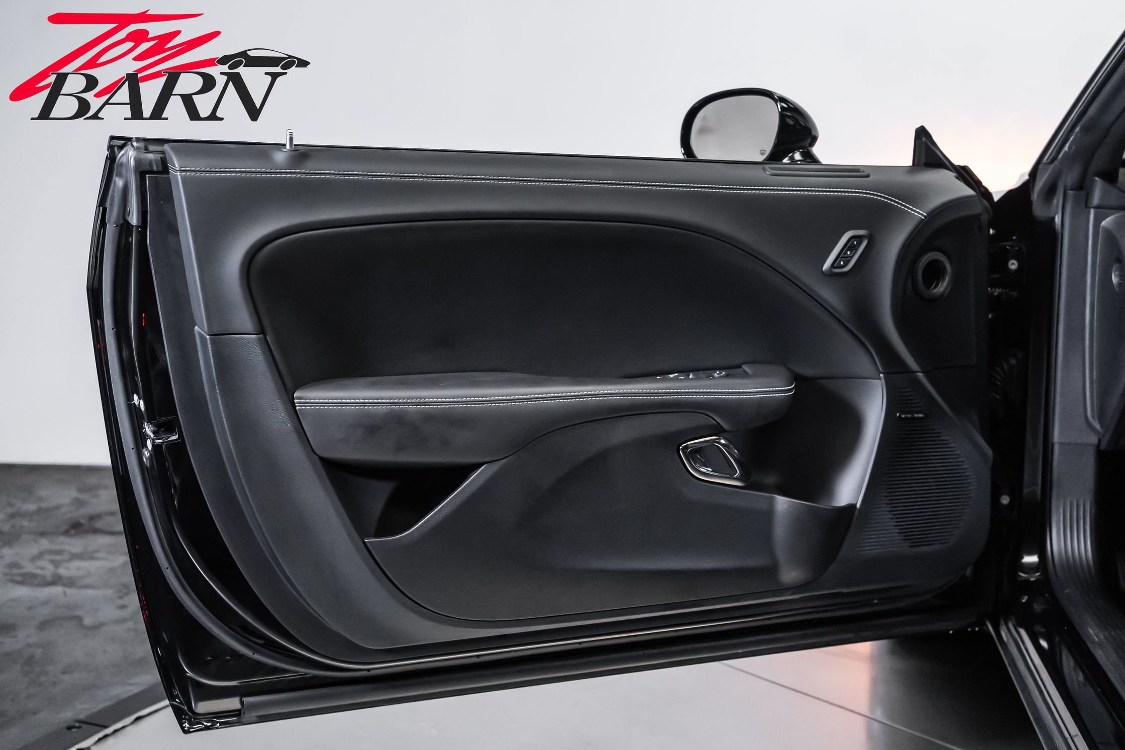 Used 2022 Dodge Challenger SRT Hellcat RWD image 18