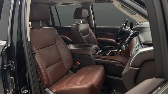 Used 2019 Chevrolet Suburban Premier AWD/4WD image 24