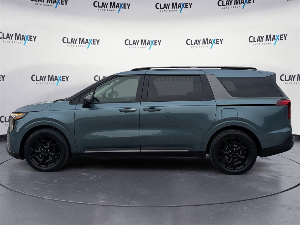 Used 2025 Kia Carnival SX w/ SX Dark Edition Package image 2