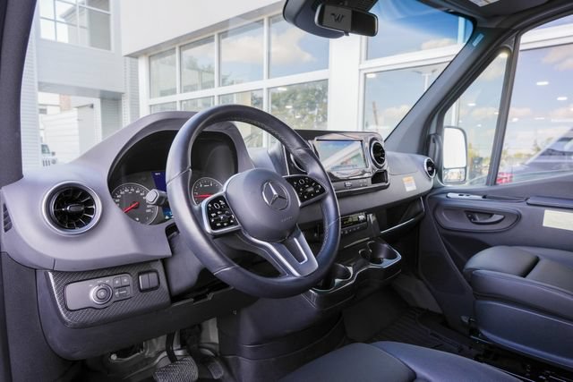 Used 2021 Mercedes-Benz Sprinter 2500 image 25