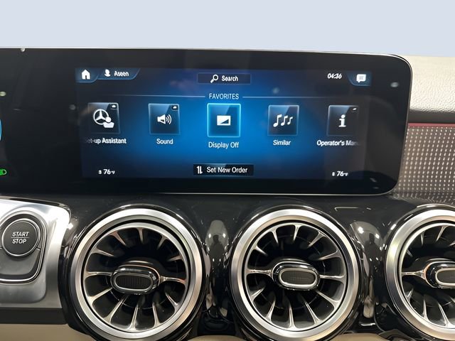 Used 2023 Mercedes-Benz EQB 300 4MATIC image 23