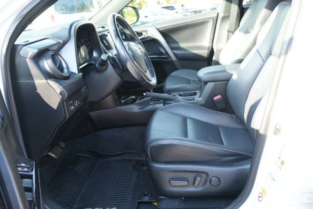 Used 2016 Toyota RAV4 SE w/ Advanced Technology Package AWD/4WD image 20