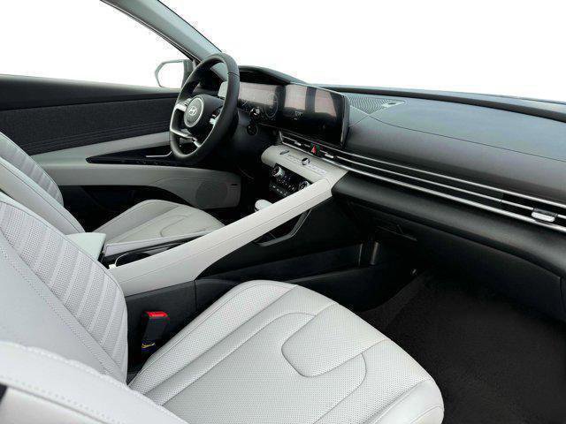 New 2025 Hyundai Elantra Limited image 15