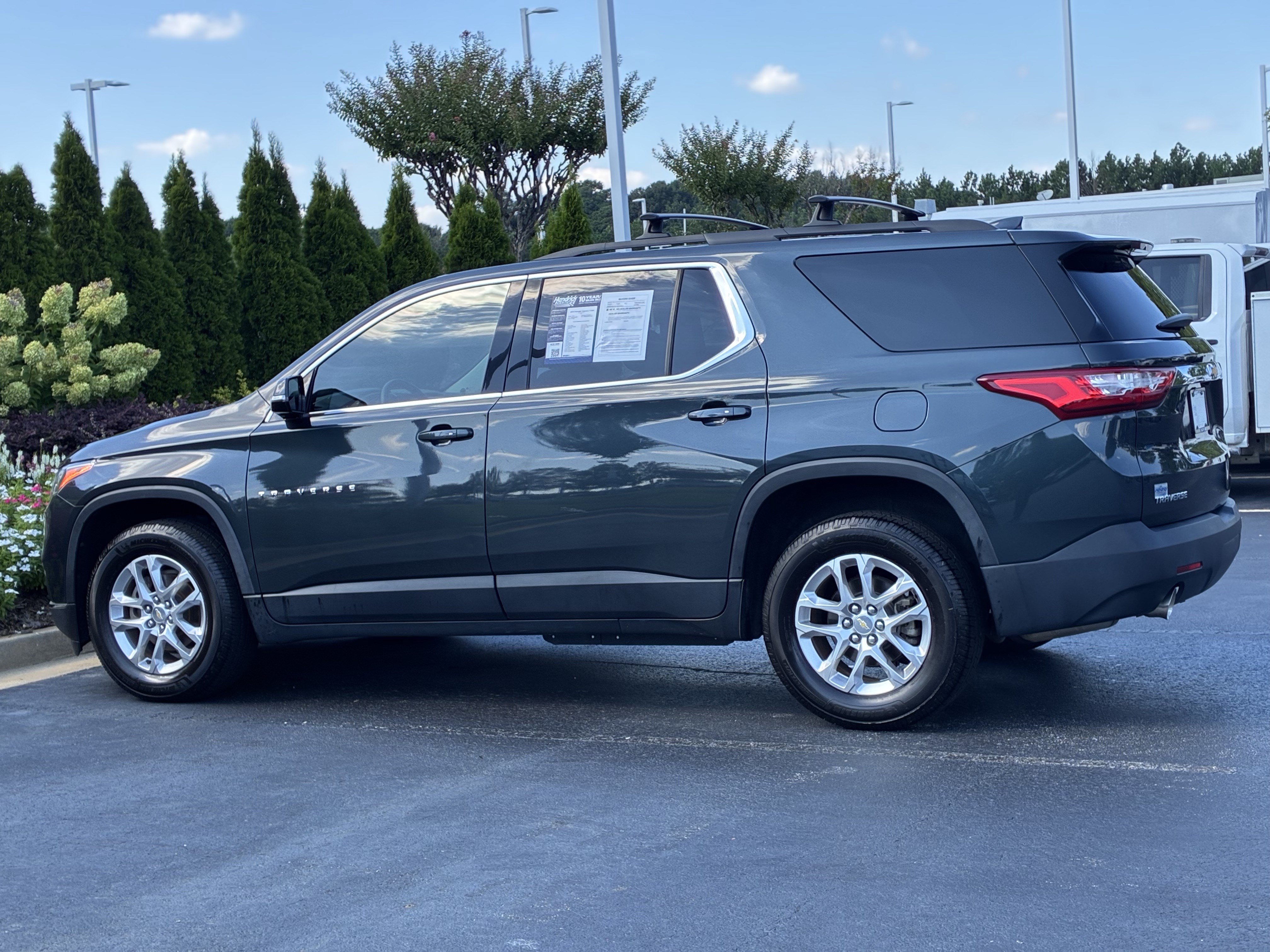 Used 2019 Chevrolet Traverse LT FWD image 9