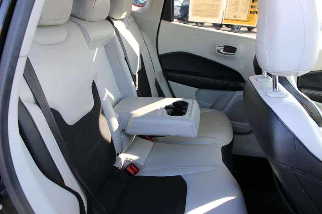 Used 2018 Jeep Compass Latitude w/ Popular Equipment Group image 28