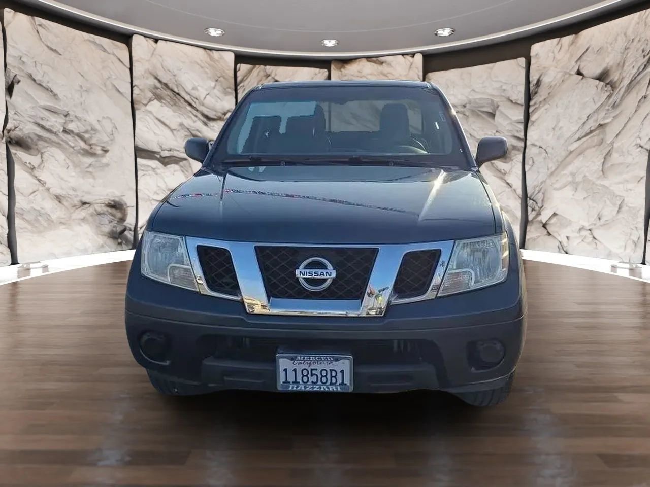 Used 2013 Nissan Frontier SV RWD image 2
