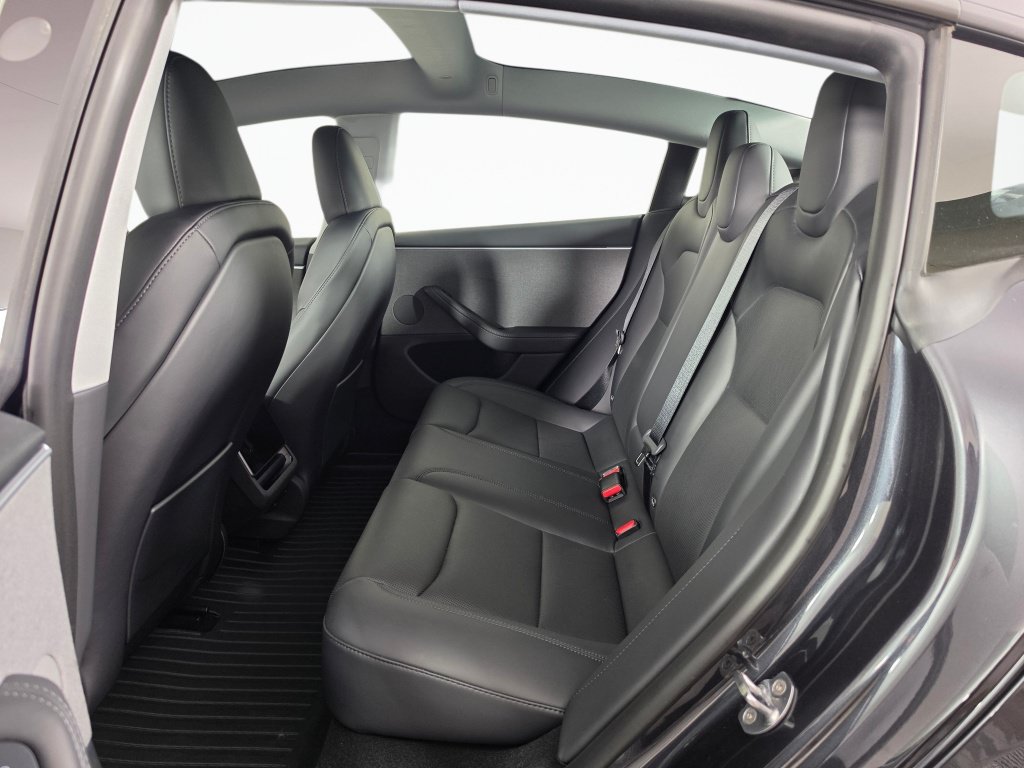 Used 2025 Tesla Model 3 Long Range RWD image 28