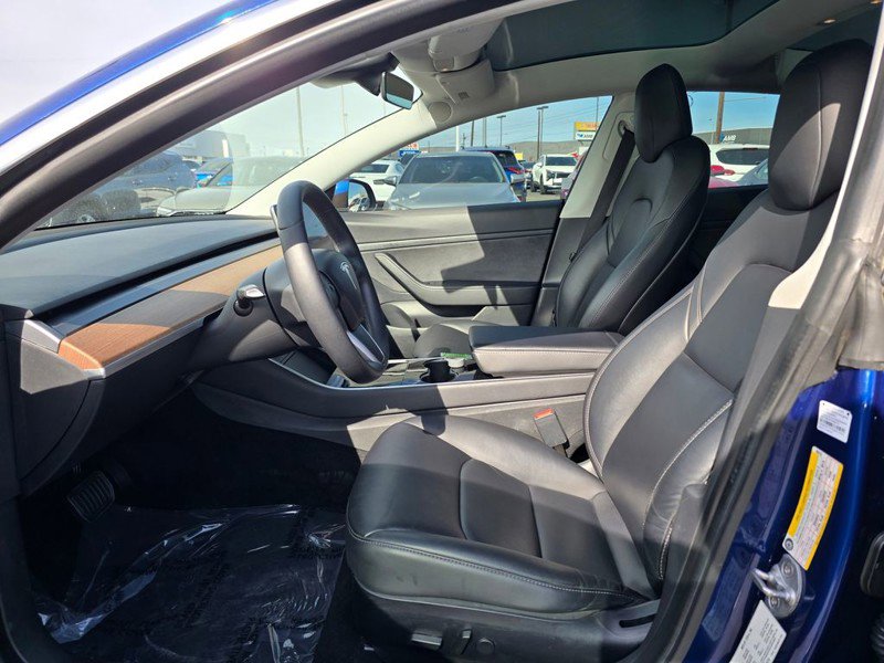 Used 2020 Tesla Model 3 Standard Range RWD image 22