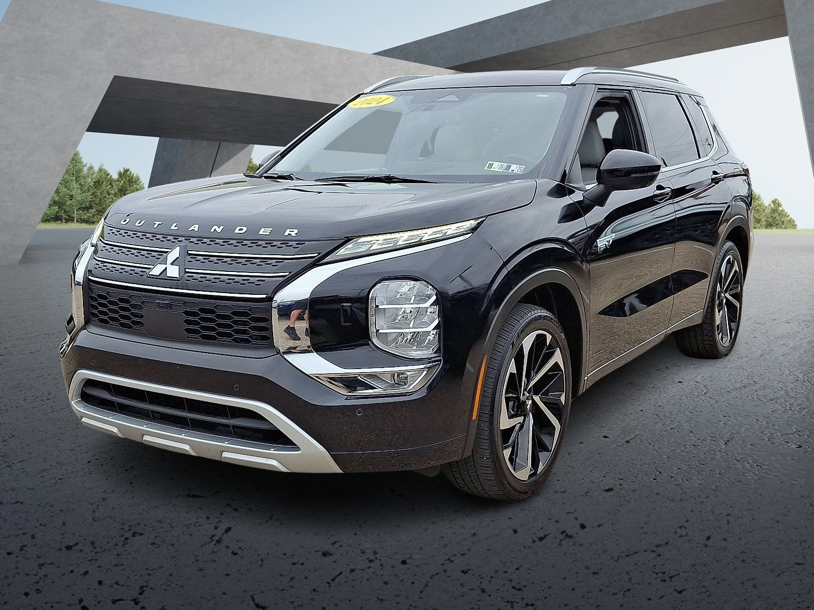 Used 2024 Mitsubishi Outlander SEL image 3