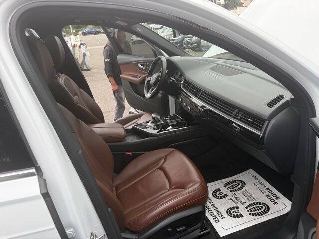 Used 2019 Audi Q7 3.0T Premium w/ Convenience Package AWD/4WD image 29