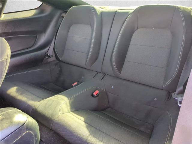 Used 2015 Ford Mustang Coupe RWD image 17