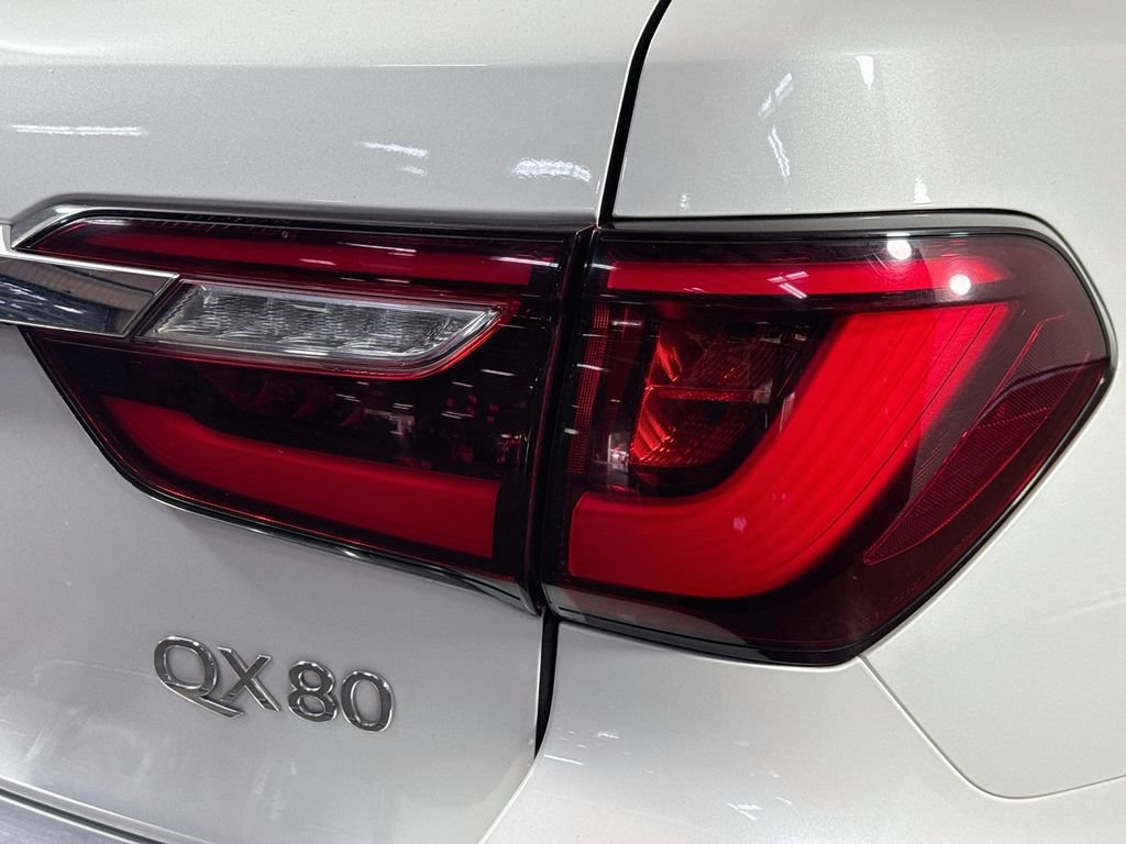 Used 2018 INFINITI QX80 2WD w/ Driver Assistance Package image 35