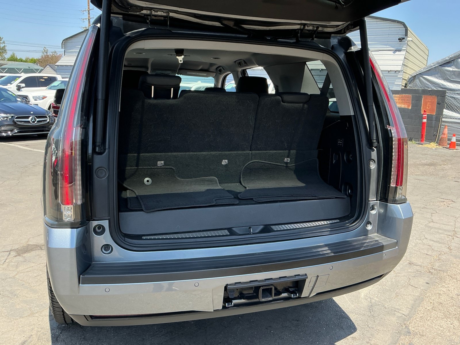 Used 2020 Cadillac Escalade 4WD image 25