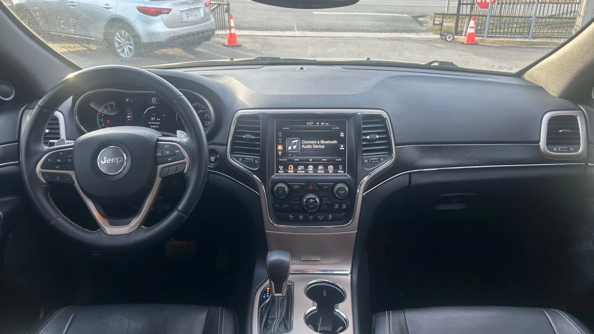 Used 2017 Jeep Grand Cherokee Limited AWD/4WD image 14