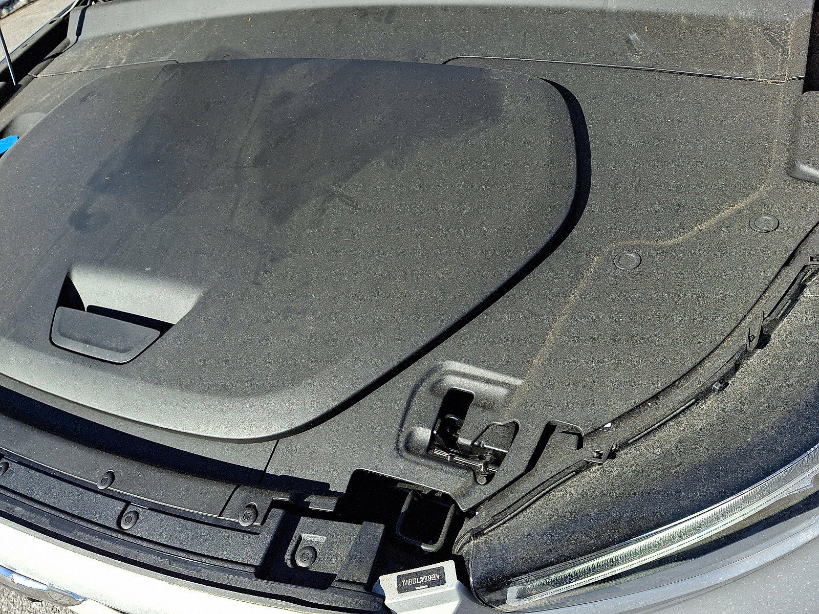 Certified 2023 Volvo XC40 Recharge Plus w/ Protection Package Premier image 28