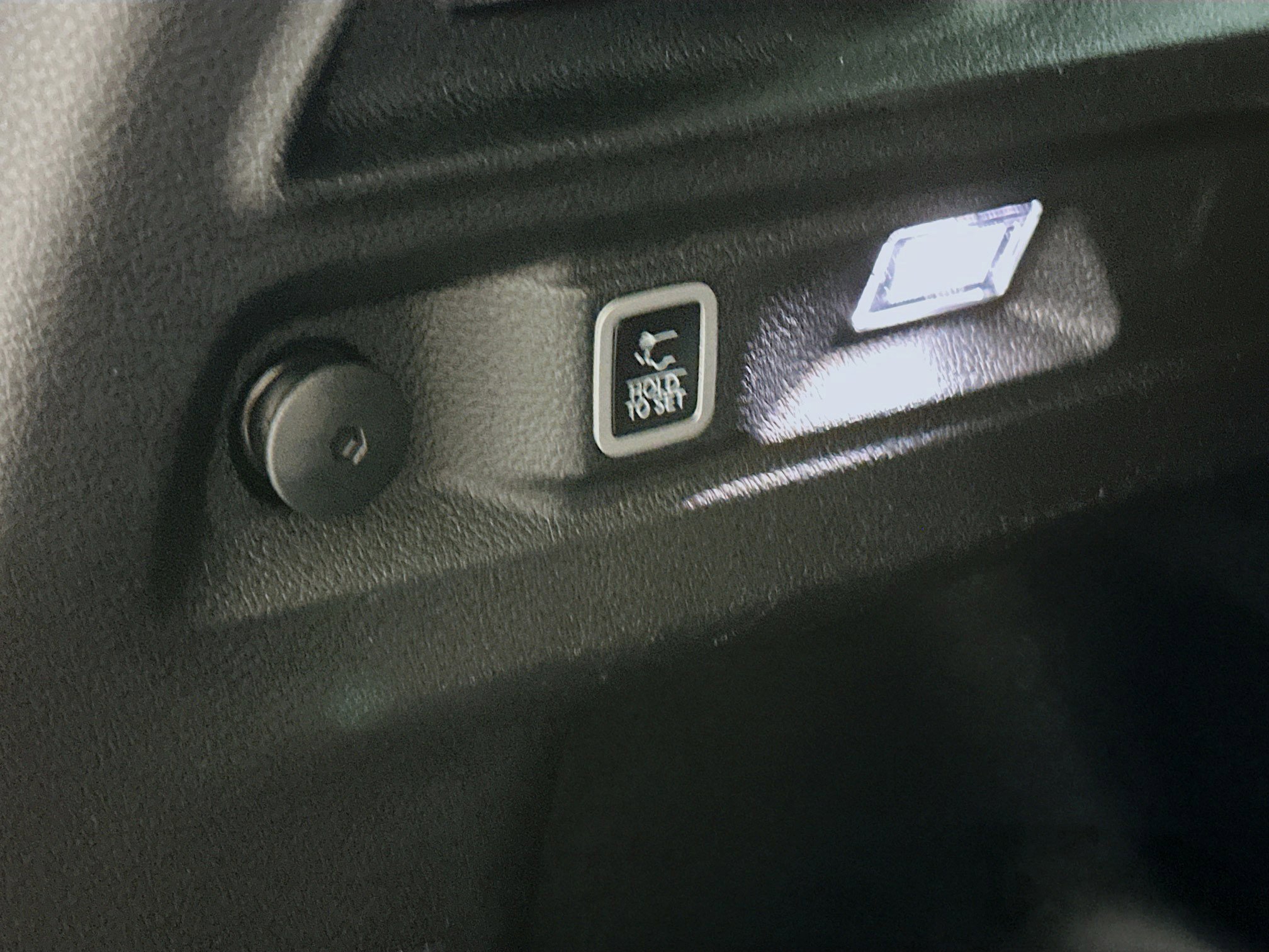 Used 2023 Jeep Grand Cherokee L Altitude image 32