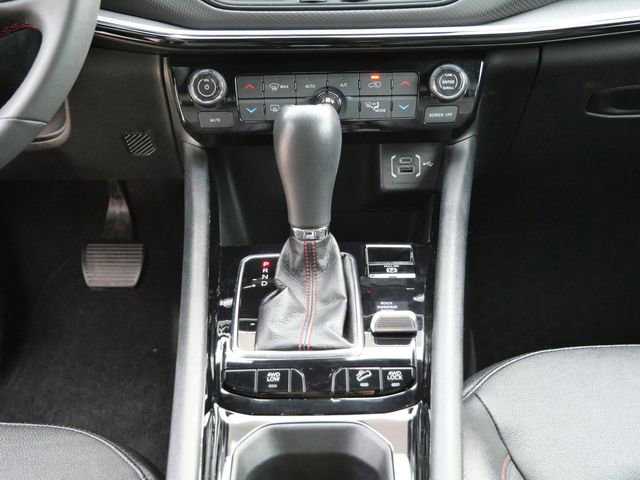 Used 2024 Jeep Compass Trailhawk AWD/4WD image 15