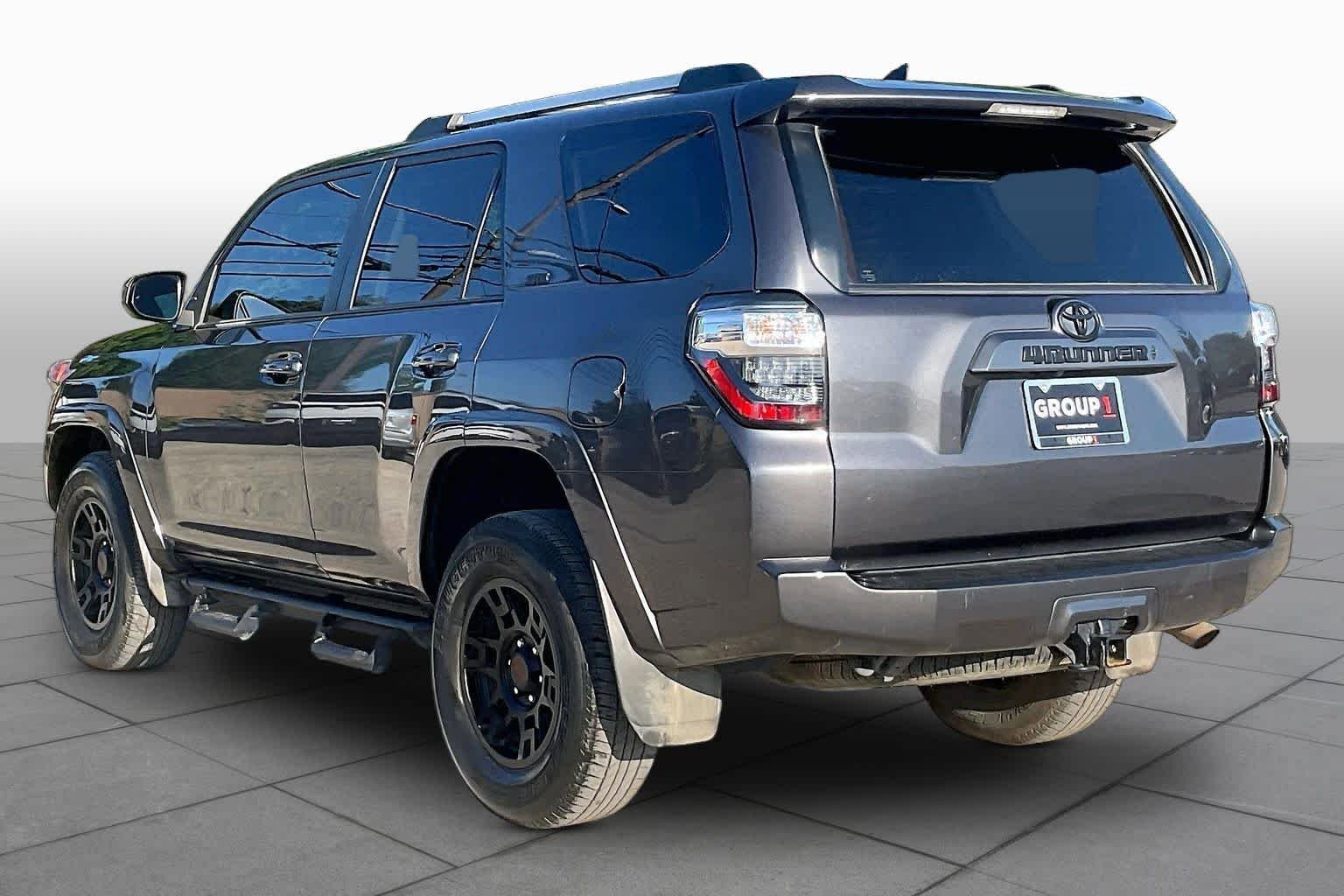 Used 2023 Toyota 4Runner SR5 AWD/4WD image 12