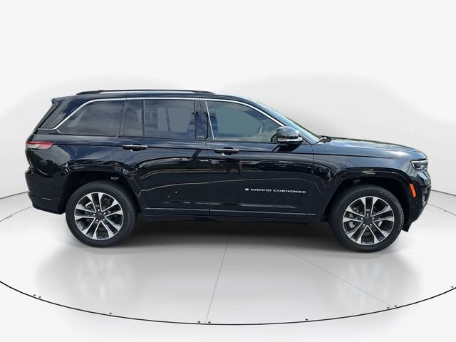 Used 2023 Jeep Grand Cherokee Overland w/ Luxury Tech Group IV AWD/4WD video 3