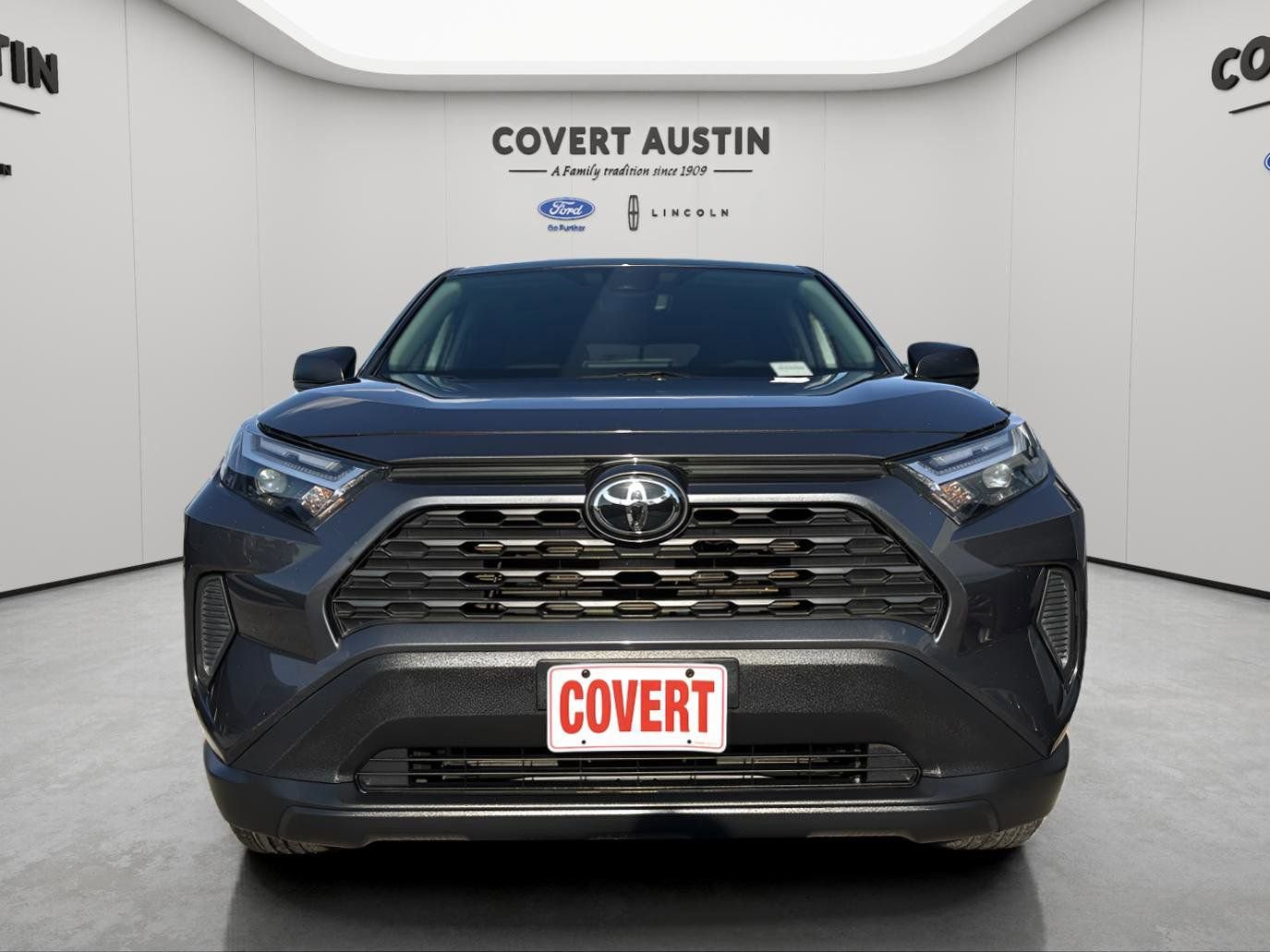 Used 2024 Toyota RAV4 LE FWD image 8