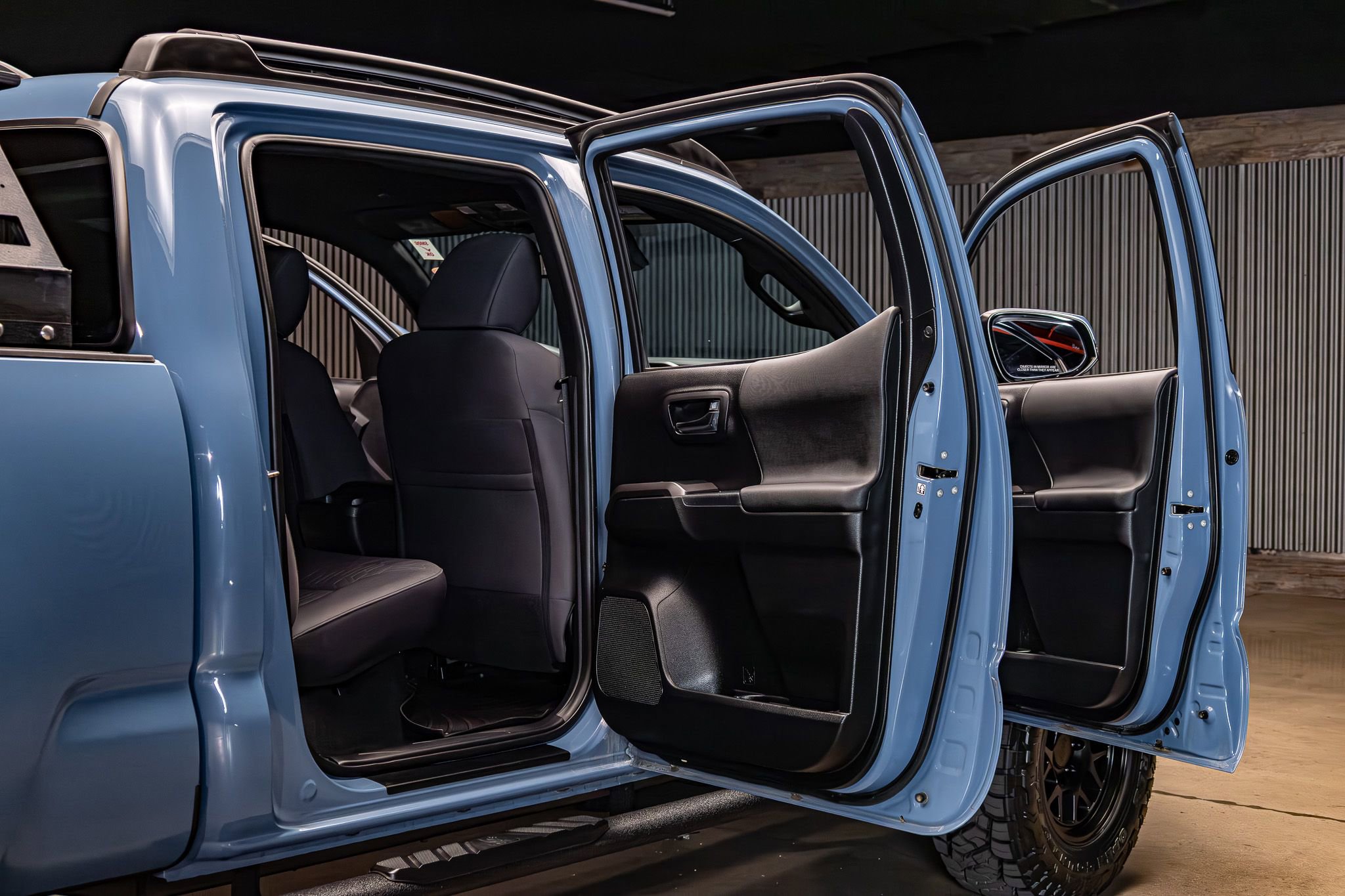 Used 2019 Toyota Tacoma TRD Off-Road w/ Technology Package image 29