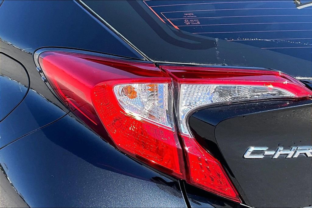 Used 2021 Toyota C-HR XLE image 29