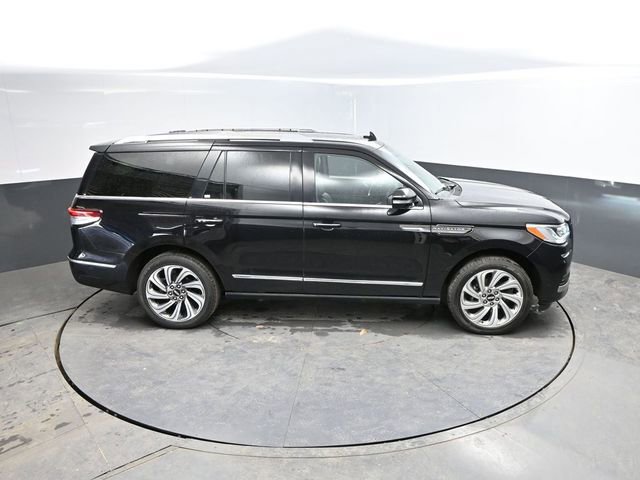 Used 2024 Lincoln Navigator Reserve image 49