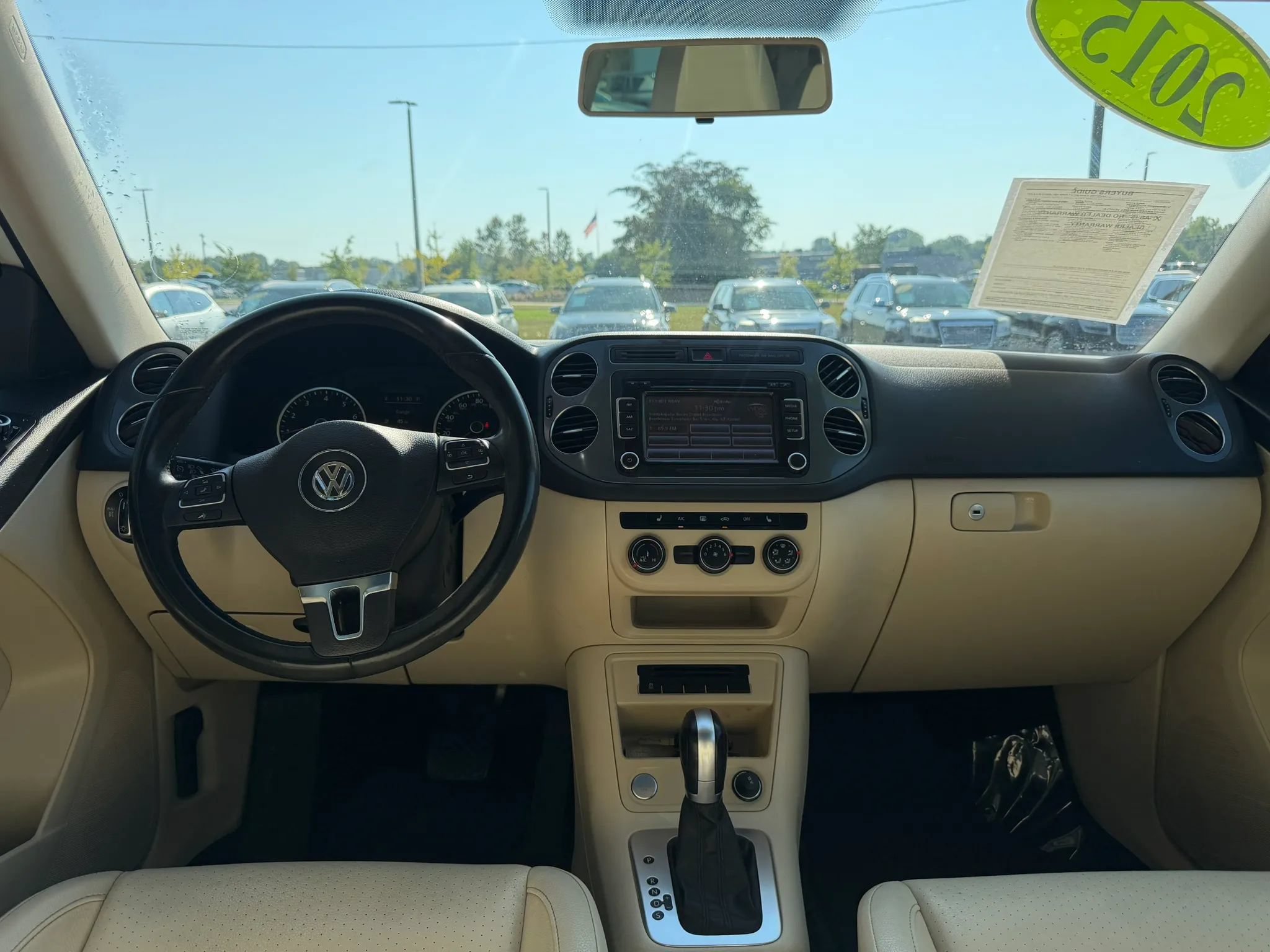 Used 2015 Volkswagen Tiguan SE FWD image 14