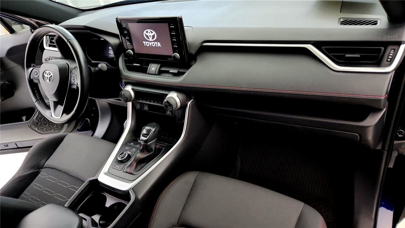 Certified 2021 Toyota RAV4 SE w/ Weather & Moonroof Package image 26