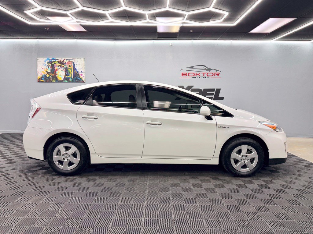 Used 2011 Toyota Prius Four w/ Navigation Pkg FWD image 16