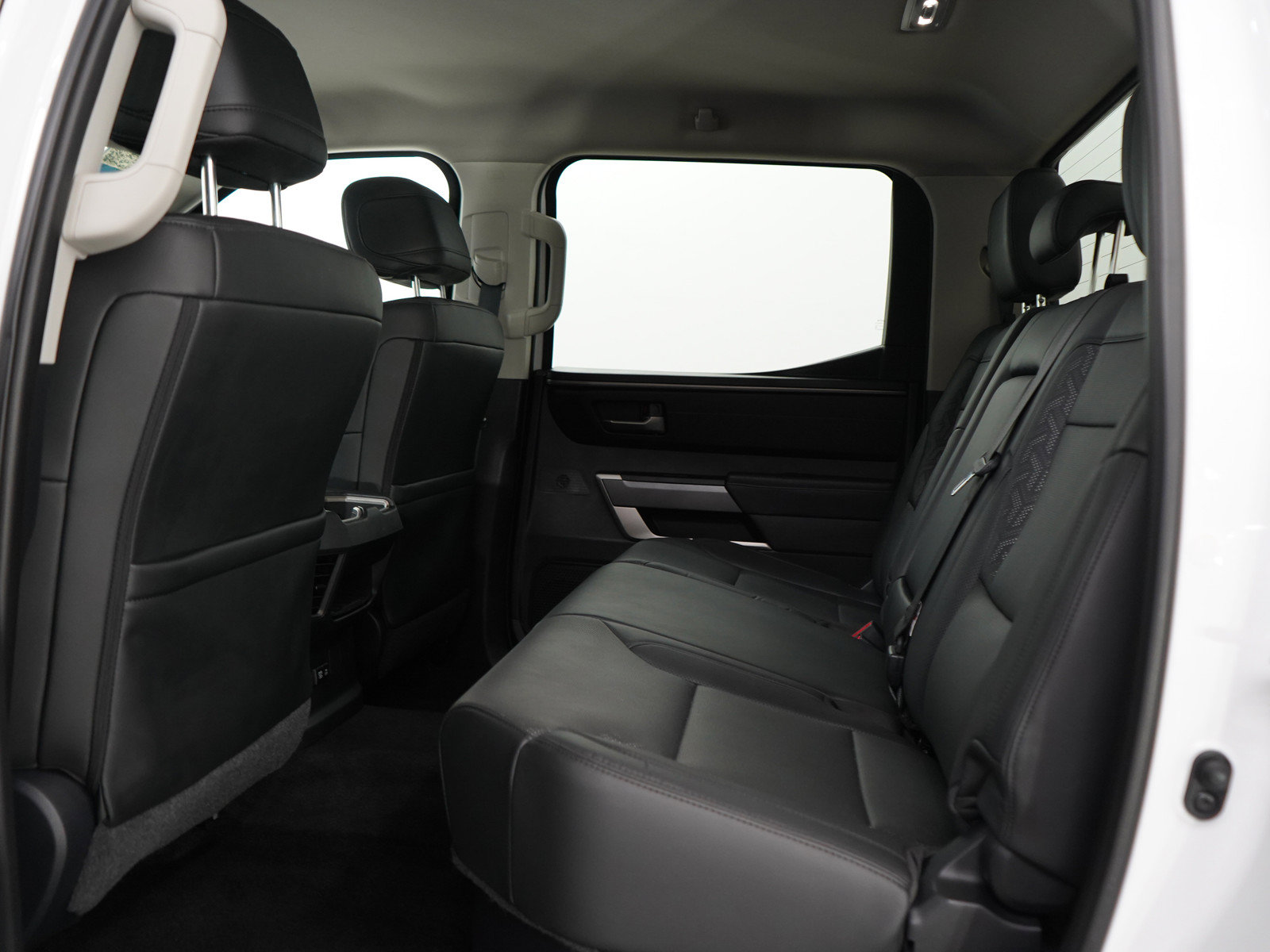 Used 2024 Toyota Tundra SR5 w/ SR5 Premium Package AWD/4WD image 18