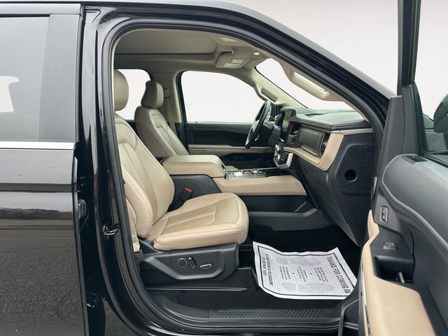 Used 2024 Ford Expedition Limited image 15