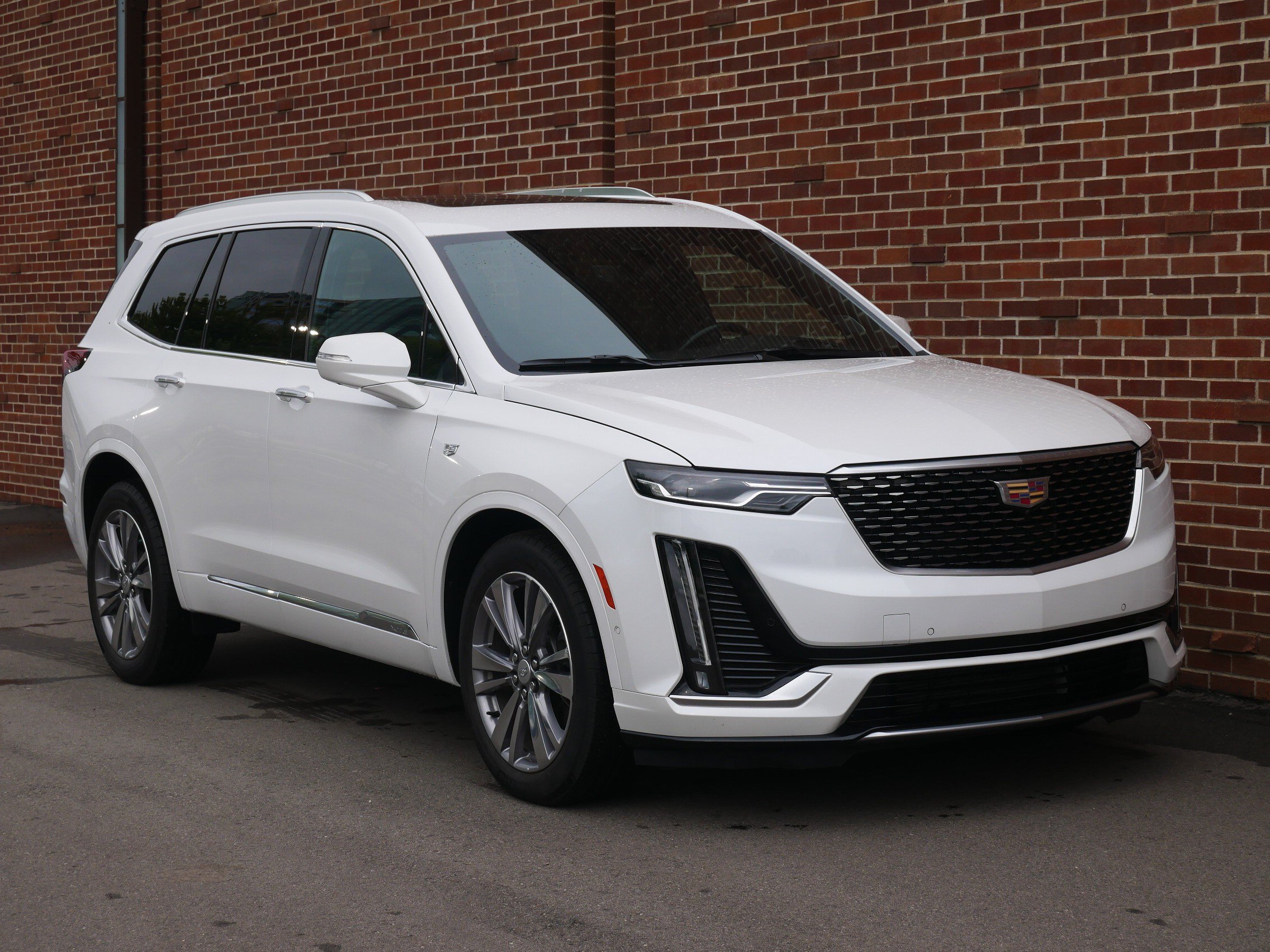 Certified 2024 Cadillac XT6 Premium Luxury w/ Technology Package AWD/4WD image 27