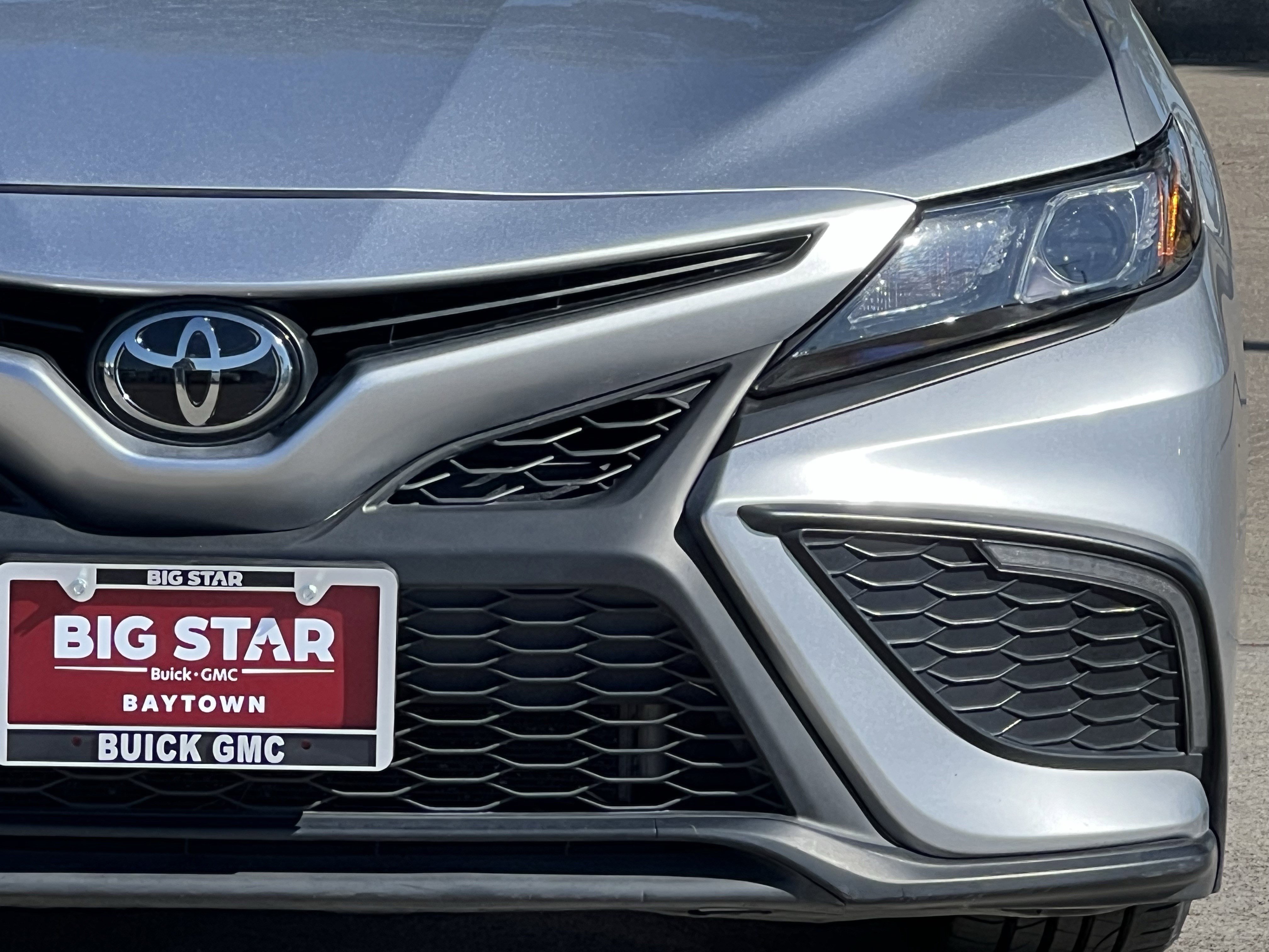 Used 2024 Toyota Camry SE image 7