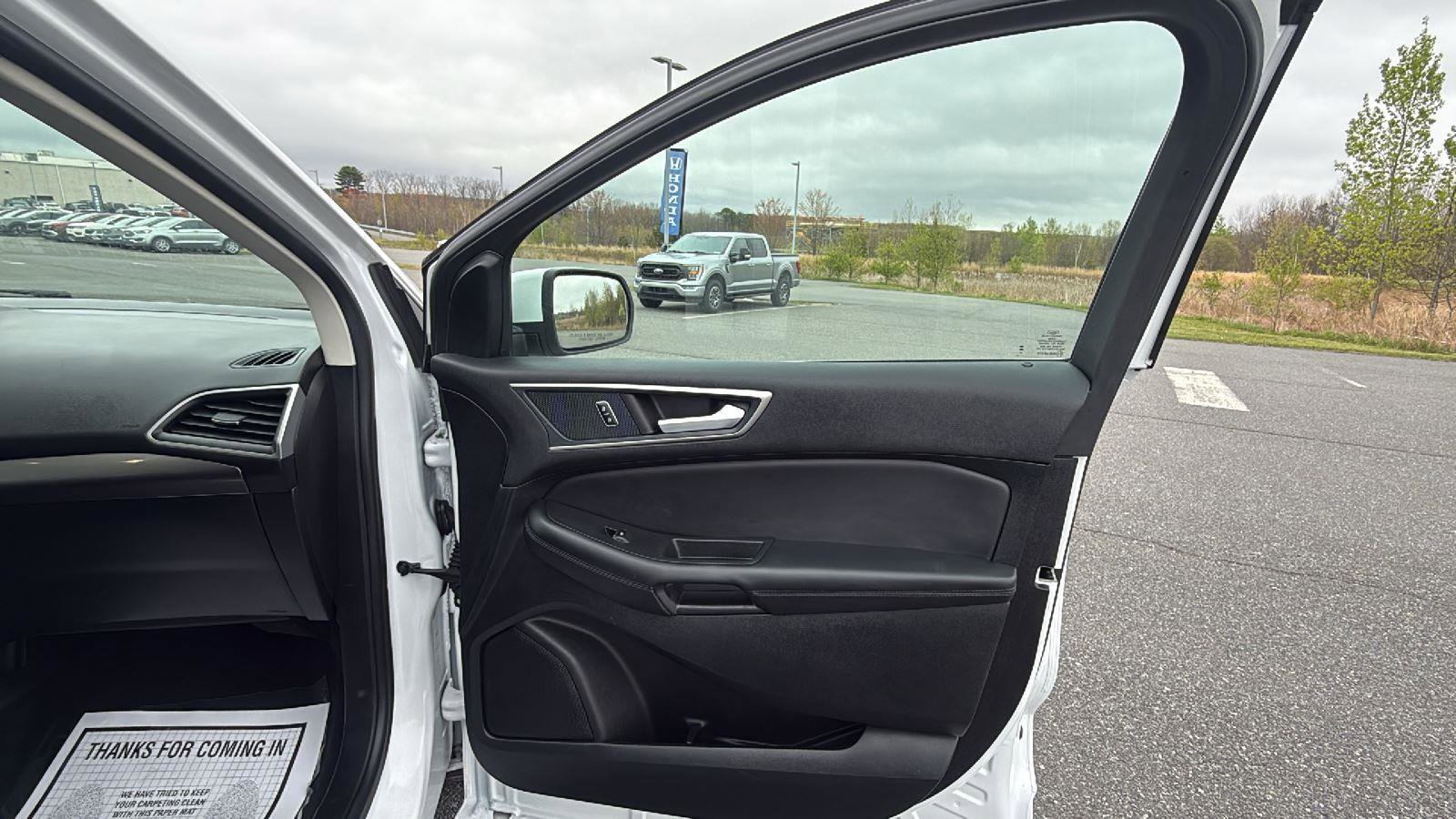 Used 2024 Ford Edge SEL AWD/4WD image 16