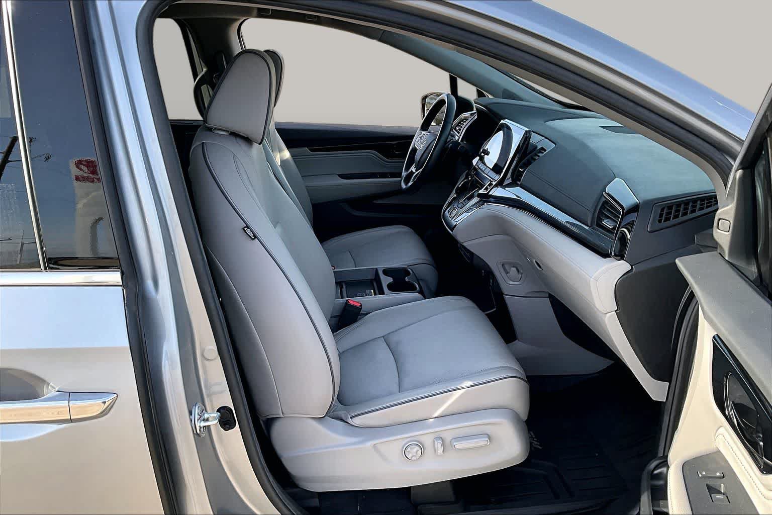Certified 2024 Honda Odyssey Elite image 9